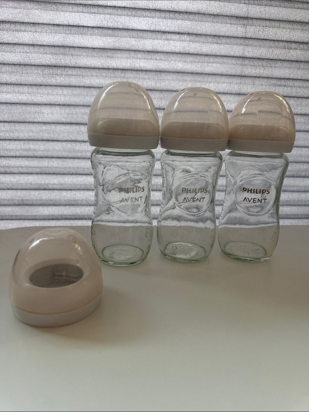 3 Glass Phillips Avent Natural Response Bottles